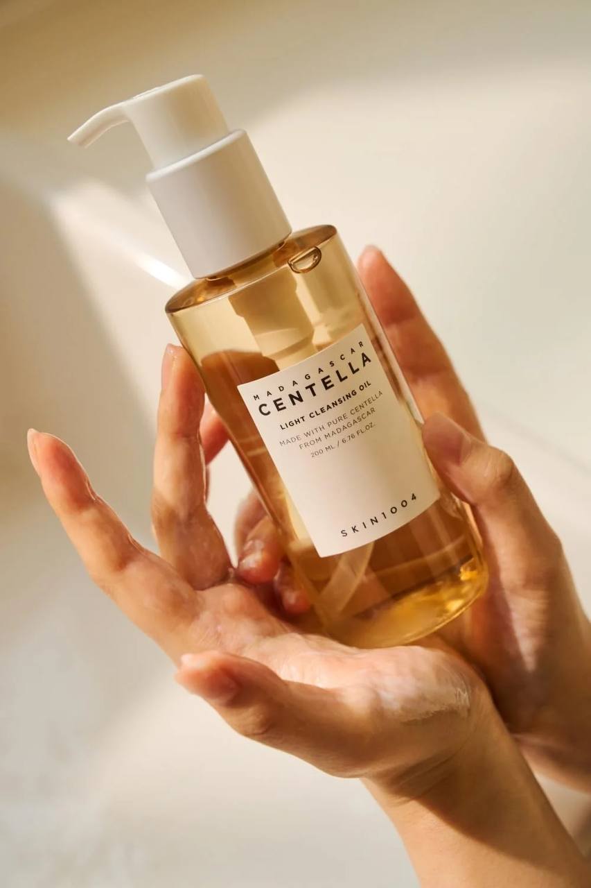 Skin1004 MADAGASCAR CENTELLA LIGHT CLEANSING OIL