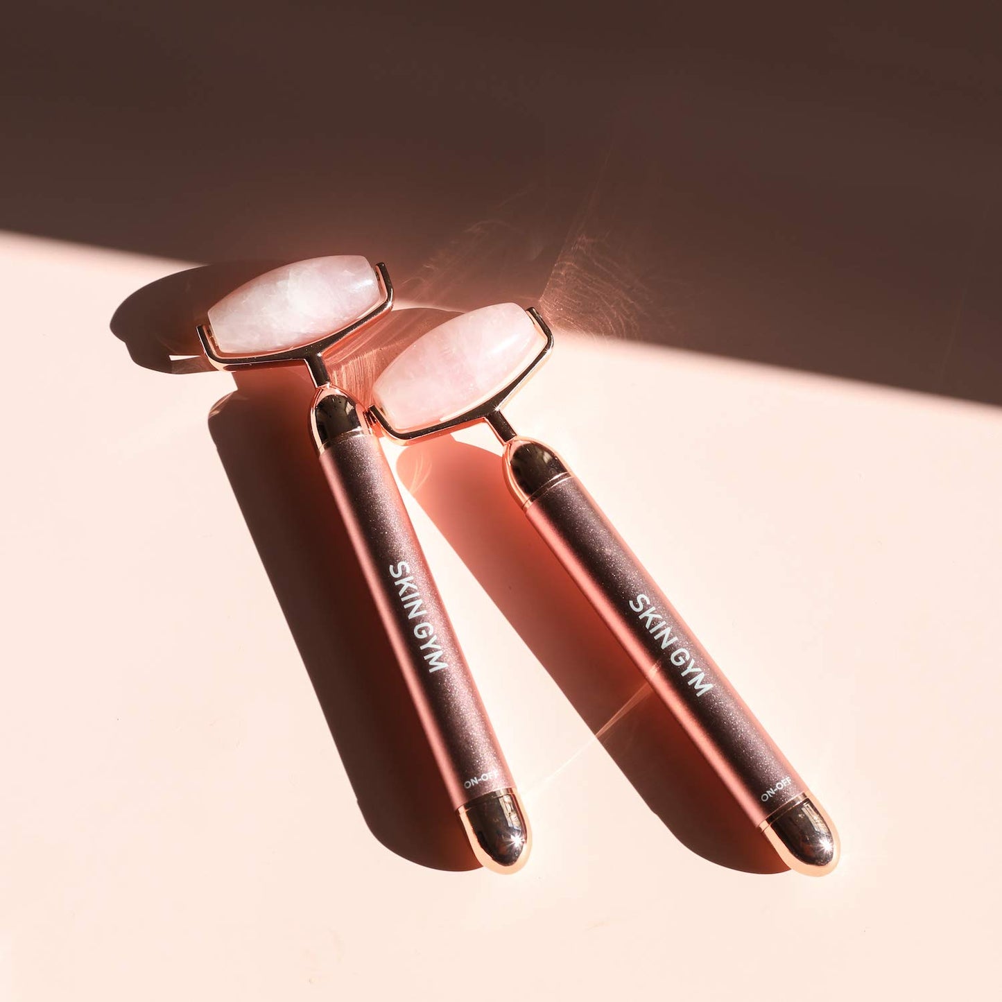 SKIN GYM ROSE QUARTZ VIBRATING LIFT & CONTOUR BEAUTY ROLLER