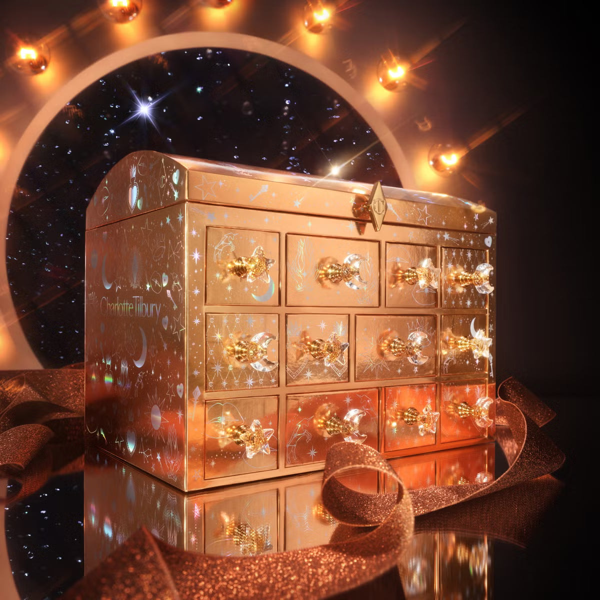CHARLOTTE TILBURY Charlotte Tilbury Charlotte's Beauty Treasure Chest